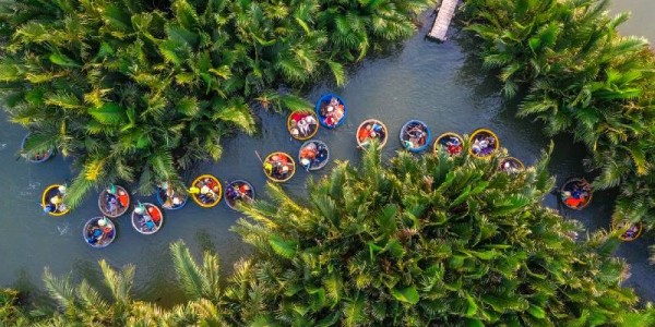 Discover Vietnam in 6 Days: Hanoi, Halong Bay, Da Nang & Hoi An Tour Package
